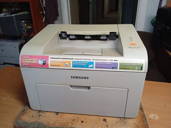 Принтер Samsung ML-2571N / Лазерний монохромний друк / 1200x1200 dpi / 24 стор./хв / A4 / USB, Ethernet, LPT б/в | Зображення 1