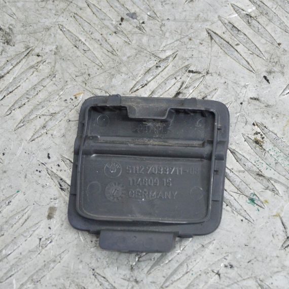 Заглушка буксирувального гака задня BMW 5 E60 E61 2003-2010 Заглушка фаркопа БМВ е60 51127033711 7033711 | Зображення 1