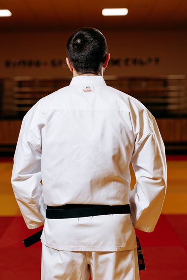 Біле кімоно для хлопців/чоловіків, карате, TM BUDOGI, зріст 160 см, щільність 240 гр/м.кв. | Зображення 3