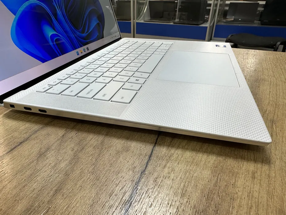 Ноутбук Dell XPS 9520 15.6" OLED 4K i7 12700H/16Gb DDR5/1Tb SSD/RTX 3050Ti | Зображення 4