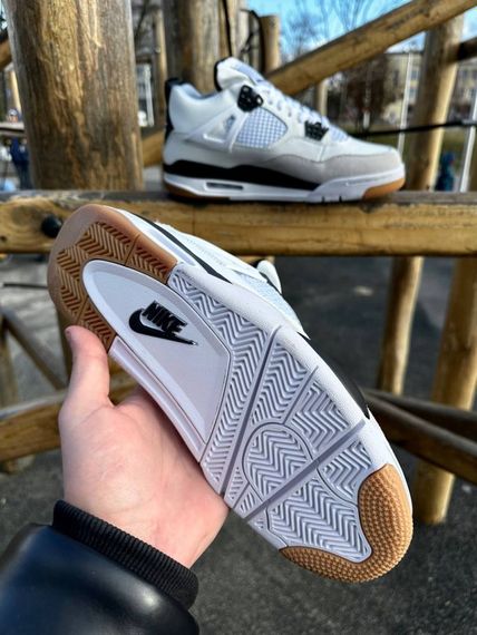 Кросівки Nike SB Air Jordan Retro 4 (white & gray) | Зображення 3