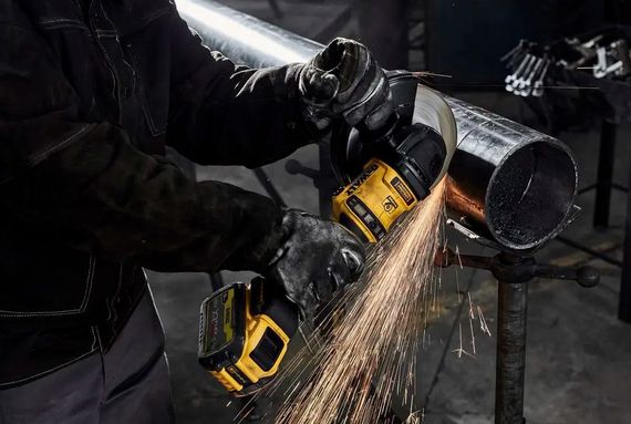 Шліфмашина кутова акумуляторна DeWalt без АКБ та ЗП DCG440N | Зображення 1