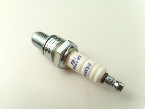Свічка запалювання BRISK Silver LR17YS (ГАЗ 406 дв., SENS) (для газ.облад.) (LR17YS.4K)