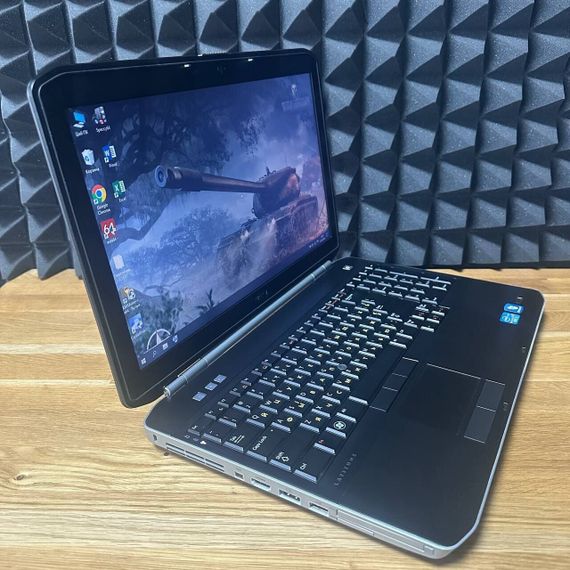Ноутбук Dell Latitude E5520 / 15.6" (1366x768) TN / Intel Core i5-2410M (2 (4) ядра по 2.3 - 2.9 GHz) / 8 GB DDR3 / 128 GB SSD / Intel HD Graphics 3000 / WebCam / DVD-ROM б/у | Зображення 4