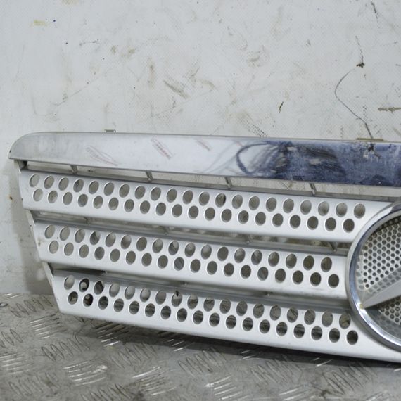 Решітка переднього бампера Mercedes A-Class W168 AMG 2001-2004 рестайлінг Решітка радіатора Мерседес 1688801683 | Зображення 1