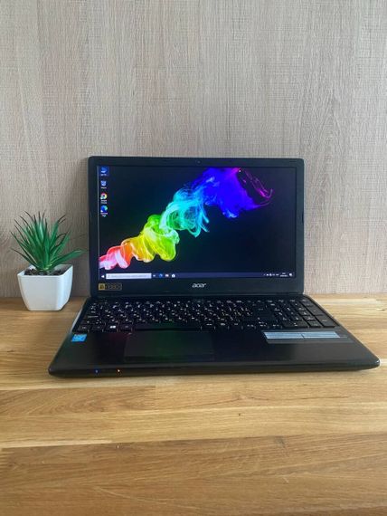 Ноутбук Acer Aspire E1-572 / 15.6" (1920x1080) TN / Intel Croe i5-4200M (2 (4) ядра по 2.5 - 3.1 GHz) / 8 GB DDR3 / 128 GB SSD / Intel HD Graphics 4600 / WebCam / HDMI б/у | Зображення 1