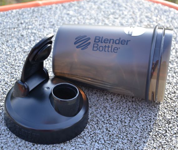 Шейкер спортивний BlenderBottle Original Classic 20oz/590ml Black | Зображення 5