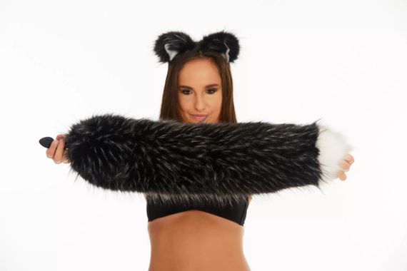 Анальний хутряний пухнастий хвіст без пробки, Чорнобурий з білим кінчиком, OKOVA 60 см. Sex Aura | Зображення 3