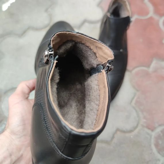 Шкіряні черевики на замках 45 розмір | Зображення 1