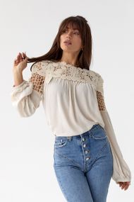 Блузка с вязаным ажурным кружевом - бежевый цвет, one size (есть размеры)