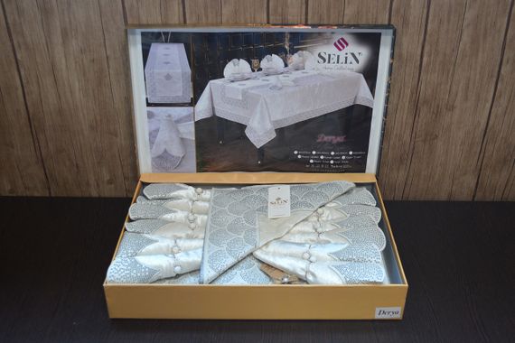 Велюрова скатертина з ранером Selin Derya Set 160×220+12 серветок Кремовий | Зображення 1