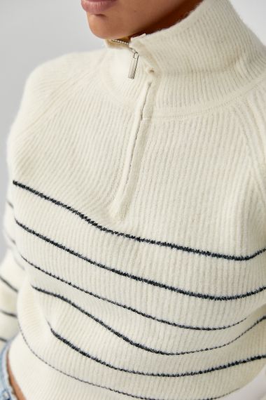 Короткий в'язаний светр у смужку із блискавкою на горловині - молочний цвет, ONE SIZE (є розміри) | Зображення 3