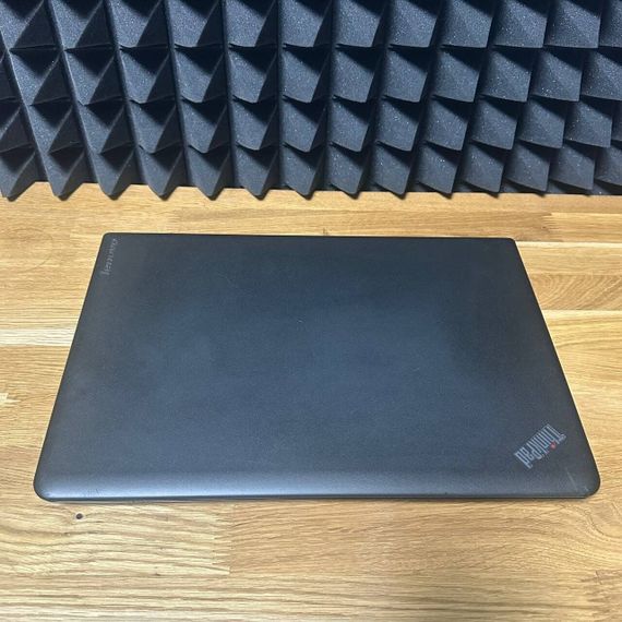 Ноутбук Б-класс Lenovo ThinkPad E560 / 15.6" (1366x768) TN / Intel Core i3-6100U (2 (4) ядра по 2.3 GHz) / 8 GB DDR3 / 128 GB SSD / Intel HD Graphics 520 / WebCam / DVD-ROM б/у | Зображення 7