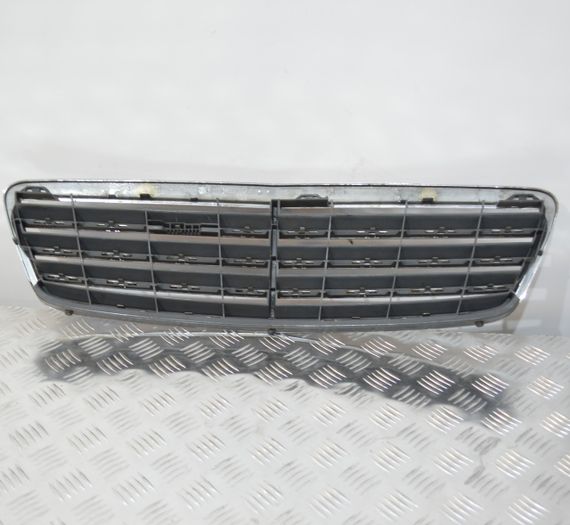 Решітка радіатора Mercedes W203 2000-2007 Решітка переднього бампера Мерседес в203 | Зображення 3