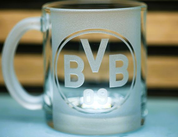 Скляна чашка 320 мл ФК  Боруссия Дортмунд Borussia з гравіюванням подарунок для фаната  футбольна кружка