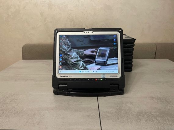Защищенный нетбук-трансформер Panasonic Toughbook CF-33 / 12.5" (2160x1440) IPS Touch / Core i7-7600U (2 (4) ядра по 2.8 - 3.9 GHz) / 16GB DDR3 / 500GB SSD / HD Graphics 620 / WebCam / GPS / Два АКБ / Стилус б/у + Подарок Проводная мышь USB | Зображення 4