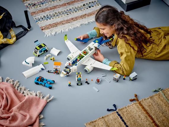 Конструктор LEGO City Пасажирський літак 60367 | Зображення 7