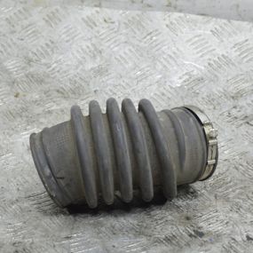 Патрубок повітряного фільтра 1.8 / 2.0 16V Ford Focus II C-Max 2004-2008 дорестайл Трубка фільтра повітря Форд 3M519A673GC