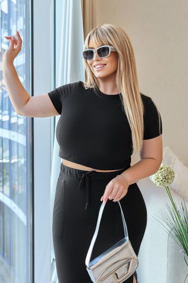 Женский летний костюм кроп-топ и юбка миди с разрезом GF7967 цвет черный размер 50/52 | Зображення 1