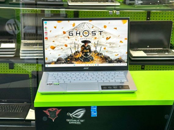 Игровой ноутбук Acer Swift X SFX14-41G / 14" (1920x1080) IPS / AMD Ryzen 5 5600U (6 (12) ядер по 2.3 - 4.2 GHz) / 8 GB DDR4 / 512 GB SSD M.2 / nVidia GeForce RTX 3050, 4 GB GDDR6, 128-bit / WebCam / Win 11 Home б/у | Зображення 1