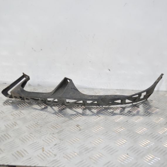 Кронштейн бампера передній правий Mazda 6 2002-2008 Кріплення бампера переднє праве Мазда 6 GJ6A50151 | Зображення 1