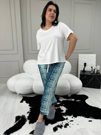 Жіноча піжама костюм для дому з футболкою та штанами  PLUS SIZE | Зображення 1