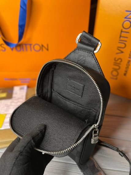Сумка-слинг Louis Vuitton Outdoor Slingbag Eclipse s030 | Зображення 1