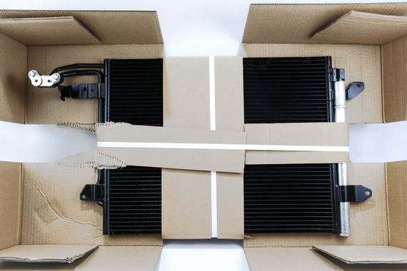 Конденсор VW TOURAN (1T1, 1T2) alt, MAHLE/KNECHT (AC325000S)