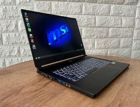 Ноутбук MSI WS65 9TK 15,6" FHD IPS i7 9750H 16Gb SSD1Tb NVMe Quadro RTX 3000  Б/В | Зображення 4