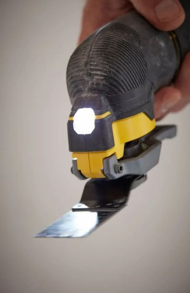 Багатофункціональний інструмент акумуляторний Stanley Fatmax без АКБ та ЗП SFMCE500B | Зображення 1