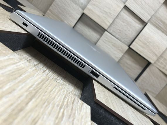 Ультрабук Б-класс HP Elitebook 745 G5 / 14" (1920x1080) IPS / AMD Ryzen 5 Pro 2500U (4 (8) ядра по 2.0 - 3.6 GHz) / 8 GB DDR4 / 256 GB SSD / AMD Radeon RX Vega 8 Graphics / WebCam б/у | Зображення 4
