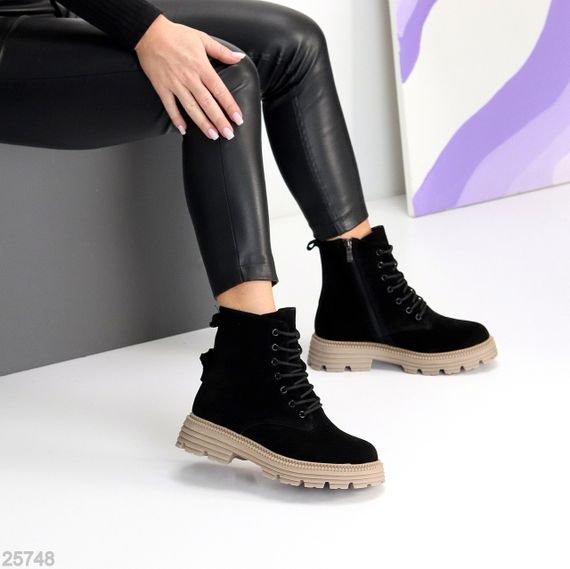 Чорні зимові черевики берці натуральна замша на бежевій підошві | Зображення 6