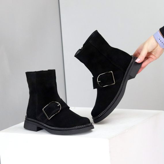 Стильные замшевые черные ботинки с утеплителем низкий ход 39