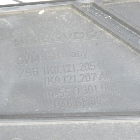 Вентилятор радіатора в зборі Volkswagen Golf V 2003-2008 Вентилятор радіатора Фольксваген Гольф 5 1K0121205N | Зображення 3