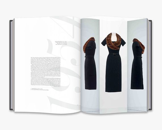Книга з історії моди про модний дім Діор з ілюстраціями Christian Dior: Designer of Dreams. Florence Muller | Зображення 2