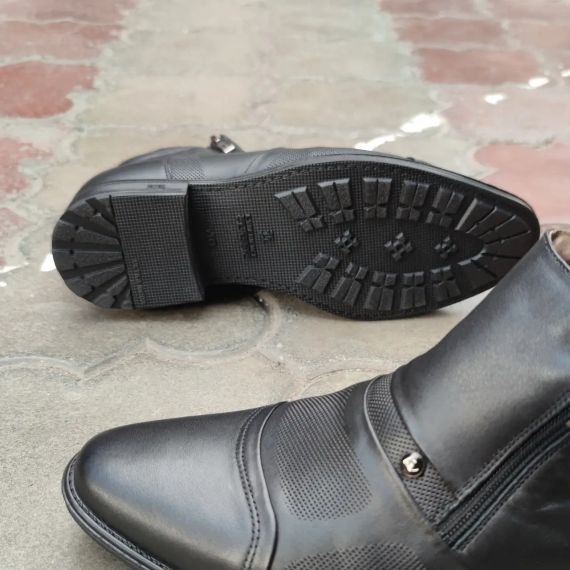 Кожаные ботинки на замках 41 размер | Зображення 3