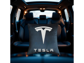 Авто Подушка c вышивкой логотипа марки Тесла Tesla черный автомобилисту 03772
