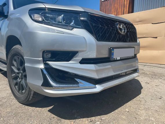 Накладка на передній бампер Modelista V3-LED (2017-) Чорний колір для Toyota Land Cruiser Prado 150 | Зображення 4