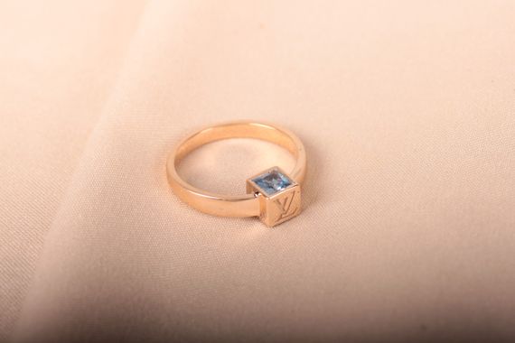 Кольцо из красного  золота в стиле LV | Зображення 7