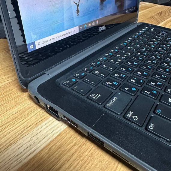Ультрабук Б-клас Dell Latitude 13 3380 / 13.3" (1366x768) TN Touch / Intel Core i3-6006U (2 (4) ядра по 2.0 GHz) / 8 GB DDR4 / 128 GB SSD / Intel HD Graphics 520 / WebCam б/в | Зображення 2