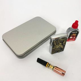 Запальничка в подарунок N8, Запальничка бензинова щаслива, Запальнички подарунки для чоловіків NL-73