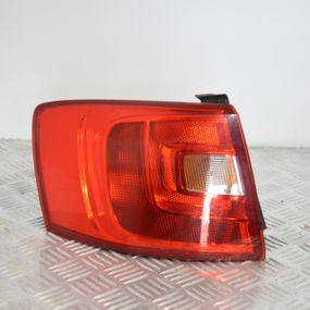 Ліхтар задній лівий зовнішній Volkswagen Jetta 2011-2014 дорестайл седан Фара стоп задня ліва Фольксваген