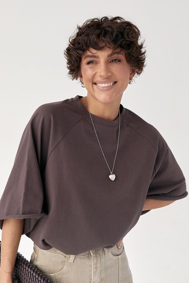 Однотонна вільна футболка з рукавами-реглан - коричневий цвет, ONE SIZE (є розміри) | Зображення 4