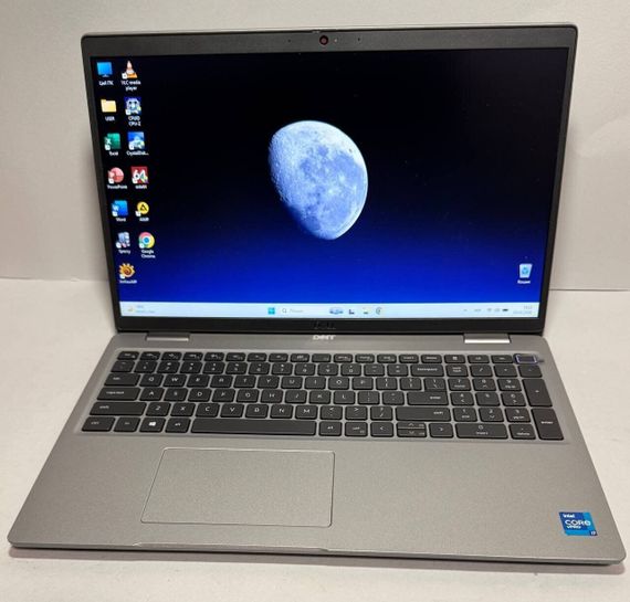 Ноутбук Dell Precision 3560 / 15.6" (1366x768) TN / Intel Core i7-1185G7 (4 (8) ядра по 1.2 - 4.8 GHz) / 16 GB DDR4 / 256 GB SSD / nVidia Quadro T500, 2 GB GDDR6, 64-bit / WebCam б/у | Зображення 1