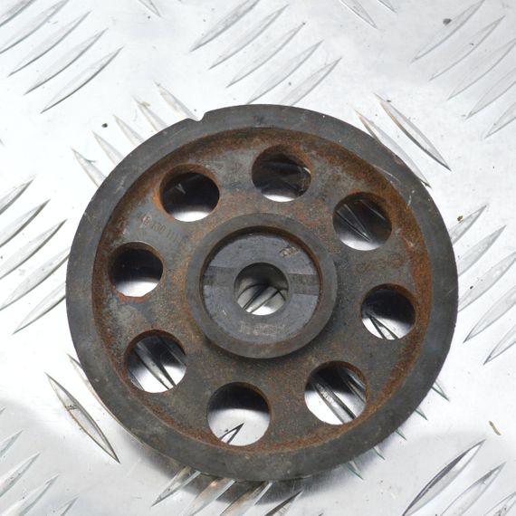 Шестерня розпредвалу 2.0 / 2.4 D / 2.5 TDI Audi 100 A6 C4 1978-1997 Шестерня ПНВТ на розпредвалі Ауді 046130111C
