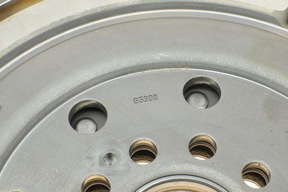 Демпфер зчеплення Volvo S60 S80 V40 V60 V70 XC60 XC70 2.0D 07- 415 0672 10 | Зображення 1