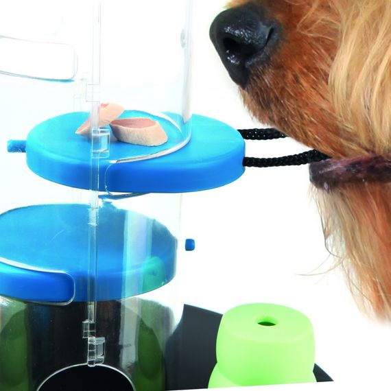 Іграшка Trixie Dog Activity для собак Gambling Tower інтерактивна розвиваюча пластик 25х27 см | Зображення 2