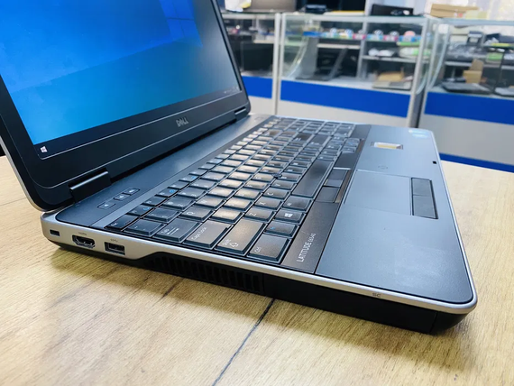 Ноутбук Dell e6540 15.6 FHD IPS core i5 4200m/8gb/320gb/radeon 8790M-2gb | Зображення 4