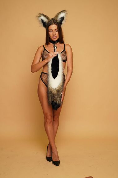 Анальний хутряний хвіст без пробки, Триколірний: Коричневий, білий, чорний з чорним кінчиком, OKOVA 60 см. Sex Aura | Зображення 2