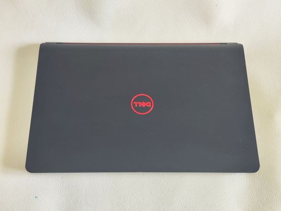 Ігровий ноутбук Dell Inspiron 15 Gaming 5577 / 15.6" (1920x1080) TN / Intel Core i7-7700HQ (4 (8) ядра по 2.8 - 3.8 GHz) / 16 GB DDR4 / 256 GB SSD / nVidia GeForce GTX 1050, 2 GB GDDR5, 128-bit / WebCam б/в | Зображення 6